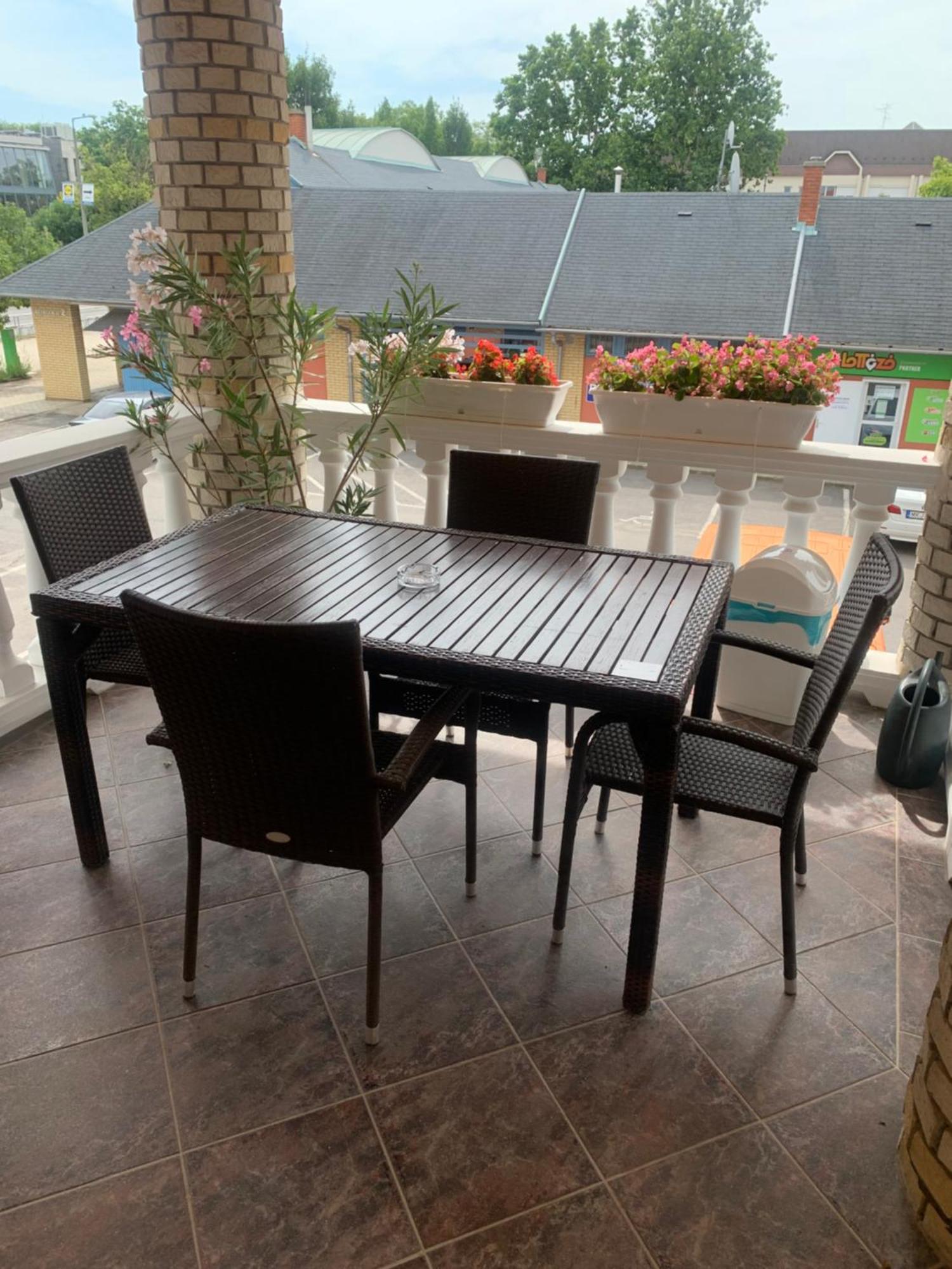 Agora Apartman Hajdúszoboszló Exteriör bild
